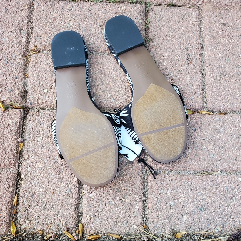 NWT Slip on's - Picture 4 of 4